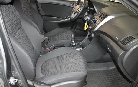 Hyundai Solaris II рестайлинг, 2015 год, 810 000 рублей, 13 фотография