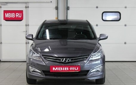 Hyundai Solaris II рестайлинг, 2015 год, 810 000 рублей, 2 фотография