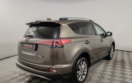 Toyota RAV4, 2018 год, 2 649 000 рублей, 4 фотография