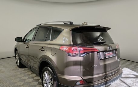 Toyota RAV4, 2018 год, 2 649 000 рублей, 6 фотография