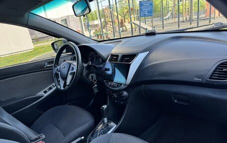 Hyundai Solaris II рестайлинг, 2011 год, 695 000 рублей, 12 фотография