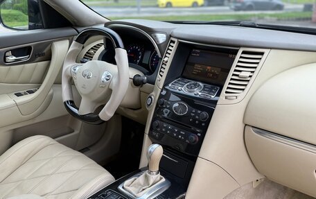 Infiniti FX II, 2009 год, 1 269 000 рублей, 17 фотография