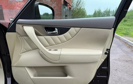 Infiniti FX II, 2009 год, 1 269 000 рублей, 26 фотография