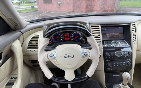 Infiniti FX II, 2009 год, 1 269 000 рублей, 30 фотография
