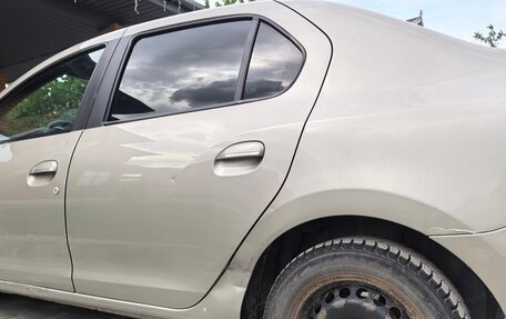 Renault Logan II, 2015 год, 250 000 рублей, 4 фотография