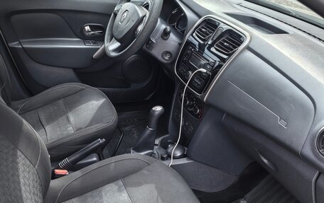 Renault Logan II, 2015 год, 250 000 рублей, 7 фотография