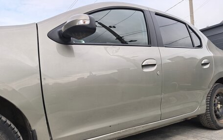 Renault Logan II, 2015 год, 250 000 рублей, 10 фотография
