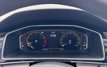 Volkswagen Tiguan II, 2022 год, 2 740 000 рублей, 14 фотография