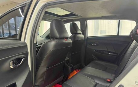 Toyota Yaris XP150 рестайлинг, 2022 год, 1 870 000 рублей, 9 фотография