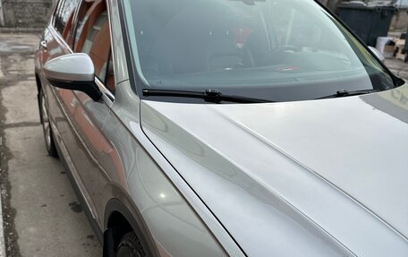 Volkswagen Tiguan II, 2018 год, 2 400 000 рублей, 6 фотография