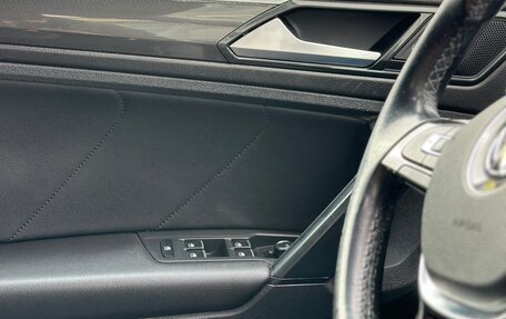Volkswagen Tiguan II, 2018 год, 2 400 000 рублей, 8 фотография
