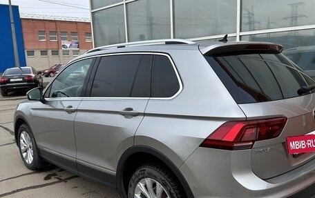 Volkswagen Tiguan II, 2018 год, 2 400 000 рублей, 16 фотография