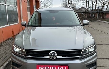 Volkswagen Tiguan II, 2018 год, 2 400 000 рублей, 17 фотография
