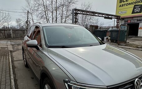 Volkswagen Tiguan II, 2018 год, 2 400 000 рублей, 36 фотография