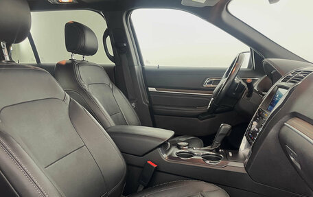 Ford Explorer VI, 2017 год, 2 890 000 рублей, 14 фотография