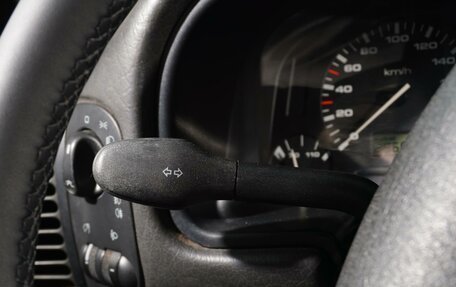 Volkswagen Polo III рестайлинг, 1999 год, 270 222 рублей, 15 фотография