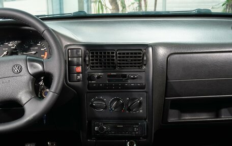 Volkswagen Polo III рестайлинг, 1999 год, 270 222 рублей, 17 фотография