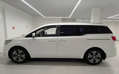 KIA Carnival III, 2020 год, 2 750 000 рублей, 10 фотография