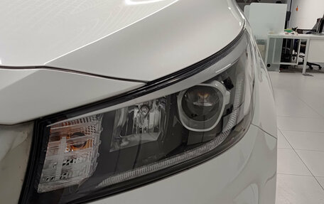 KIA Carnival III, 2020 год, 2 750 000 рублей, 21 фотография