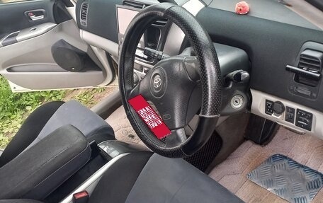 Toyota Opa I рестайлинг, 2002 год, 400 000 рублей, 2 фотография