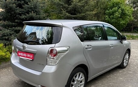 Toyota Verso I, 2010 год, 1 500 000 рублей, 5 фотография