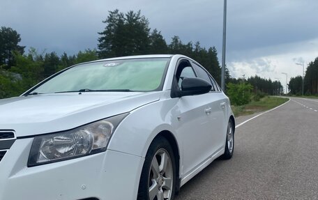 Chevrolet Cruze II, 2010 год, 680 000 рублей, 6 фотография