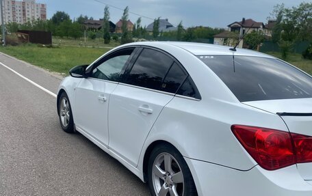 Chevrolet Cruze II, 2010 год, 680 000 рублей, 5 фотография