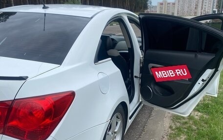 Chevrolet Cruze II, 2010 год, 680 000 рублей, 9 фотография