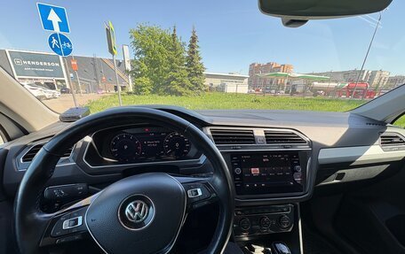 Volkswagen Tiguan II, 2018 год, 2 400 000 рублей, 7 фотография