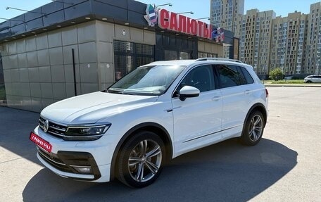 Volkswagen Tiguan II, 2018 год, 2 400 000 рублей, 6 фотография