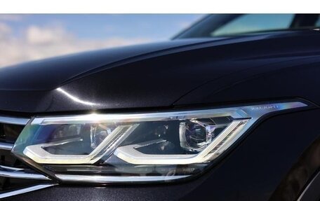 Volkswagen Tiguan II, 2022 год, 2 050 000 рублей, 14 фотография