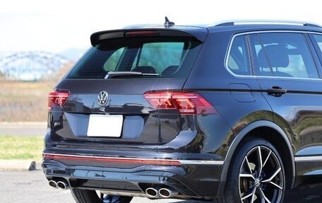 Volkswagen Tiguan II, 2022 год, 2 050 000 рублей, 11 фотография