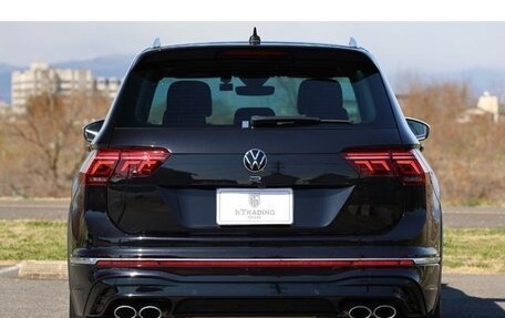 Volkswagen Tiguan II, 2022 год, 2 050 000 рублей, 10 фотография