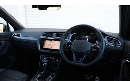 Volkswagen Tiguan II, 2022 год, 2 050 000 рублей, 25 фотография