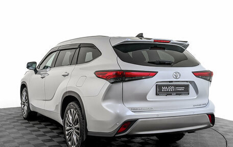 Toyota Highlander, 2024 год, 5 800 000 рублей, 7 фотография