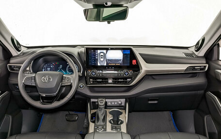 Toyota Highlander, 2024 год, 5 800 000 рублей, 16 фотография