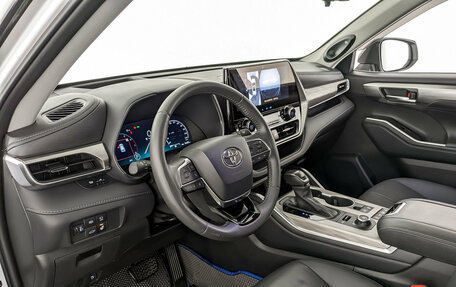 Toyota Highlander, 2024 год, 5 800 000 рублей, 19 фотография
