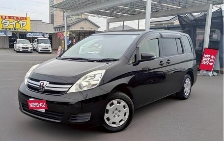 Toyota ISis I, 2012 год, 930 000 рублей, 1 фотография