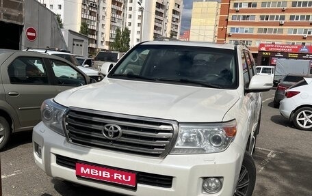 Toyota Land Cruiser 200, 2013 год, 3 600 000 рублей, 1 фотография