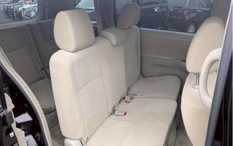 Toyota ISis I, 2012 год, 930 000 рублей, 17 фотография