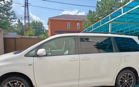 Toyota Sienna III, 2016 год, 2 650 000 рублей, 2 фотография
