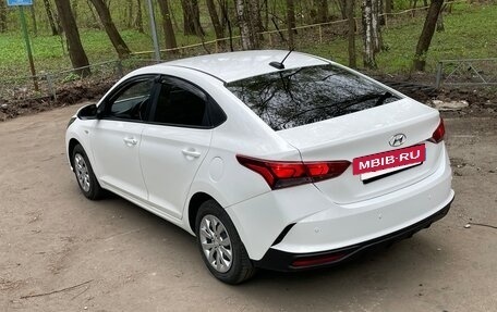 Hyundai Solaris II рестайлинг, 2021 год, 1 220 000 рублей, 10 фотография