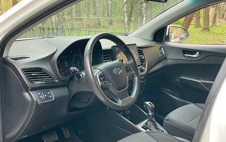 Hyundai Solaris II рестайлинг, 2021 год, 1 220 000 рублей, 12 фотография