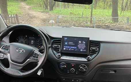 Hyundai Solaris II рестайлинг, 2021 год, 1 220 000 рублей, 13 фотография