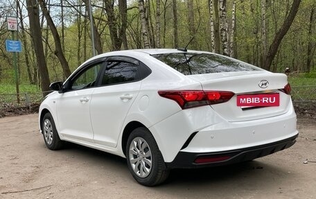 Hyundai Solaris II рестайлинг, 2021 год, 1 220 000 рублей, 8 фотография