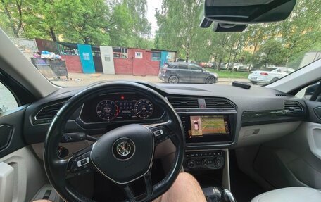 Volkswagen Tiguan II, 2018 год, 2 250 000 рублей, 10 фотография