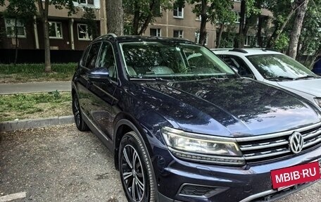 Volkswagen Tiguan II, 2018 год, 2 250 000 рублей, 3 фотография