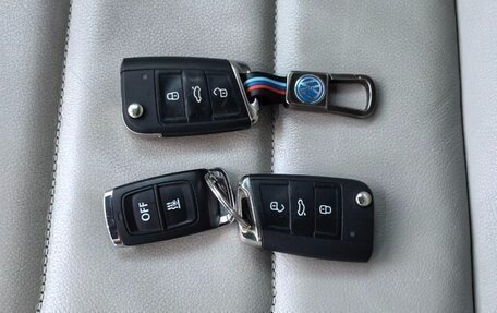 Volkswagen Tiguan II, 2018 год, 2 250 000 рублей, 28 фотография