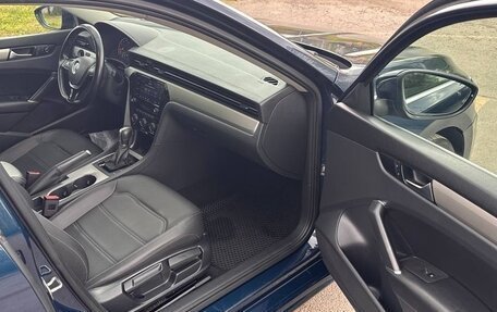Volkswagen Passat B8 рестайлинг, 2020 год, 2 080 000 рублей, 15 фотография