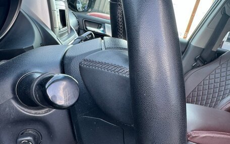 Toyota Land Cruiser Prado 150 рестайлинг 2, 2012 год, 2 270 000 рублей, 16 фотография